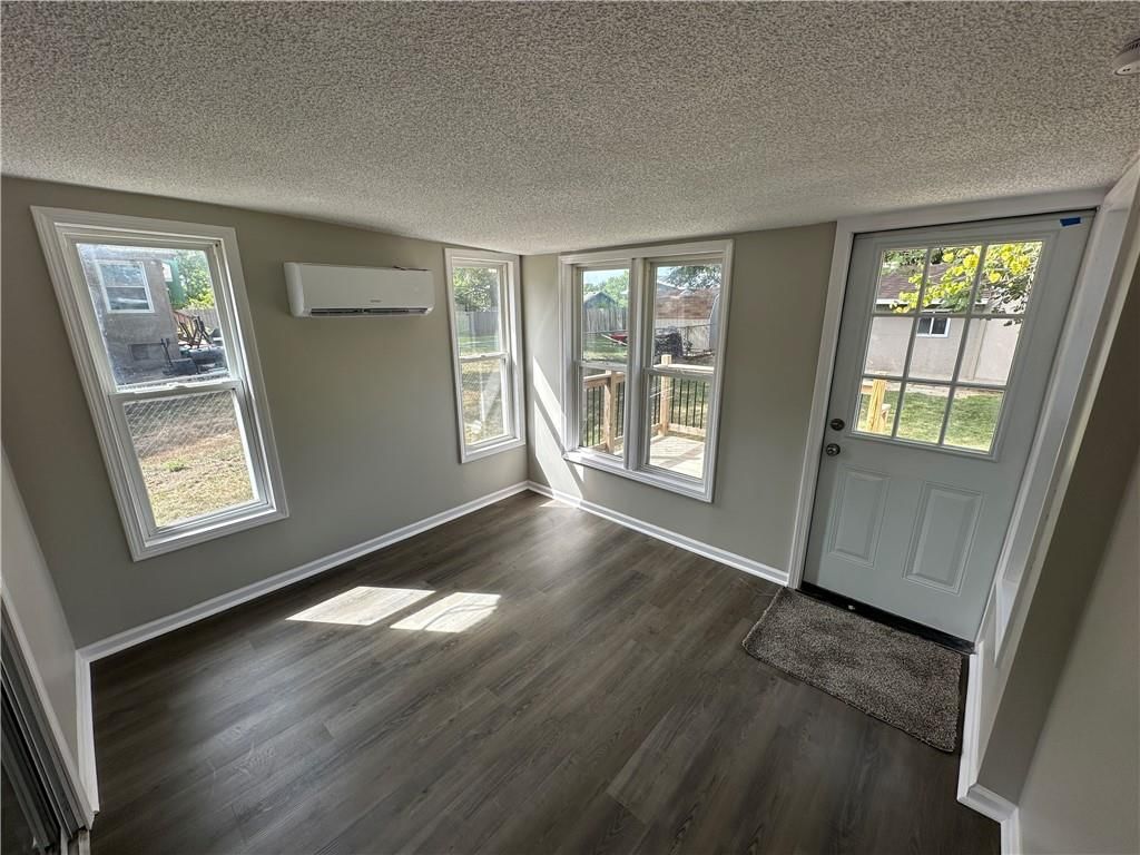 510 Sarah Lane — photo 32