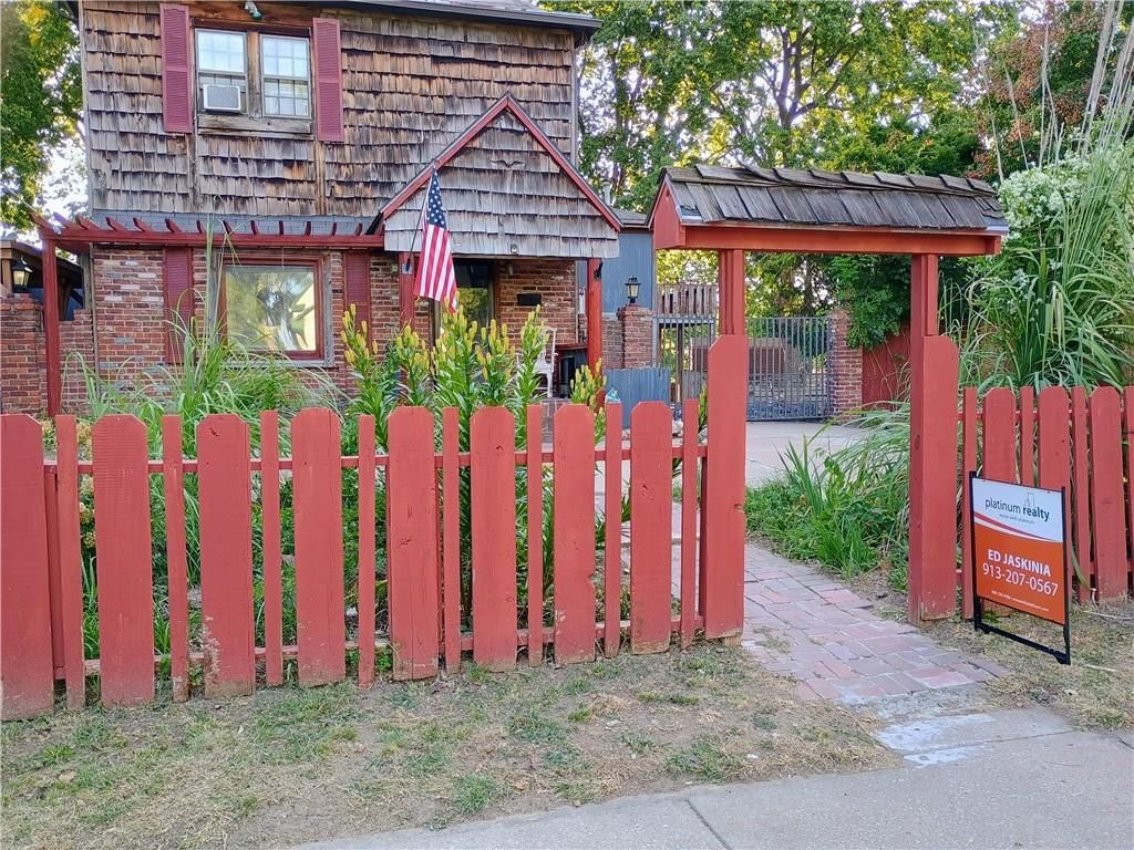 62 S Valley Street — photo 50