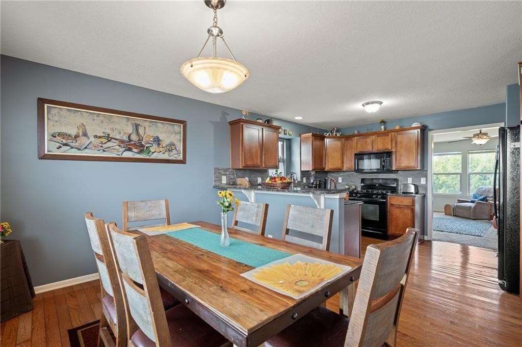 Photo 12 of 46 - 7504 E 143rd Street