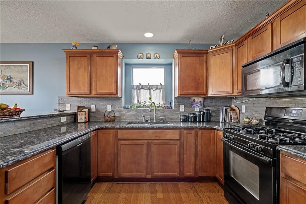 Photo 16 of 46 - 7504 E 143rd Street