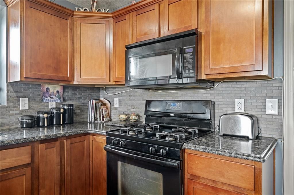 Photo 17 of 46 - 7504 E 143rd Street