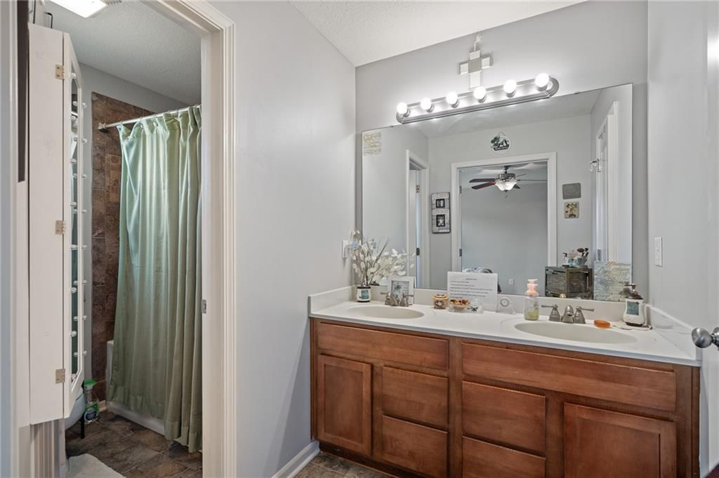 Photo 22 of 46 - 7504 E 143rd Street