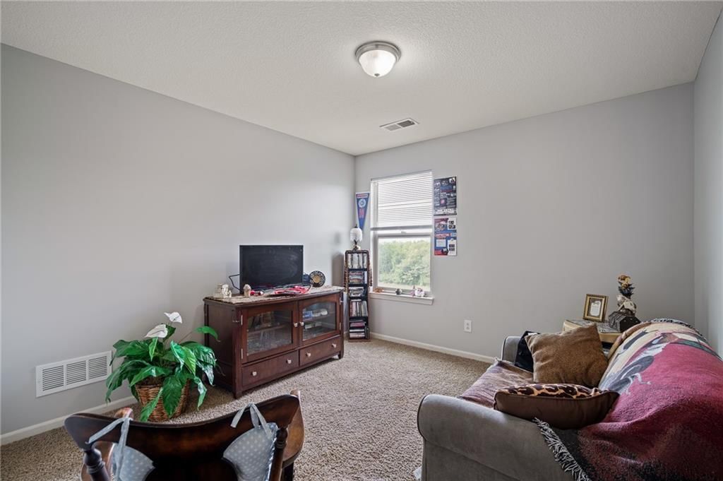 Photo 26 of 46 - 7504 E 143rd Street