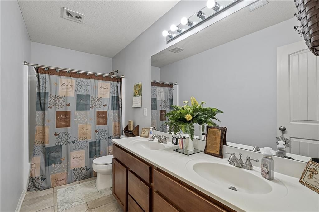 Photo 28 of 46 - 7504 E 143rd Street