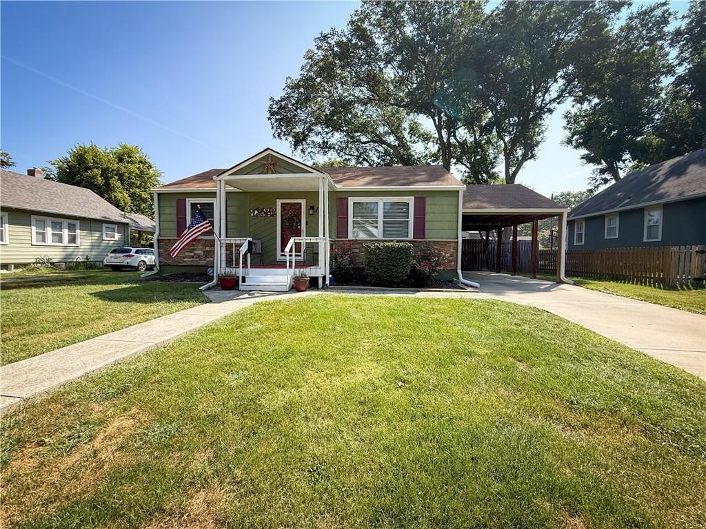 107 SW Monroe Street, Lee's Summit, MO