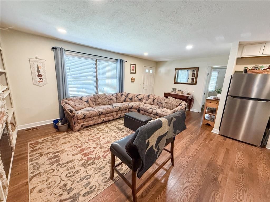 107 SW Monroe Street — photo 4