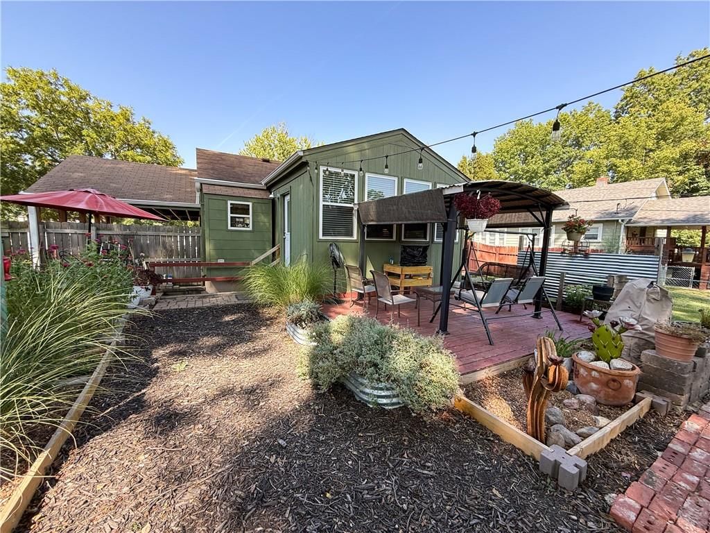107 SW Monroe Street — photo 22