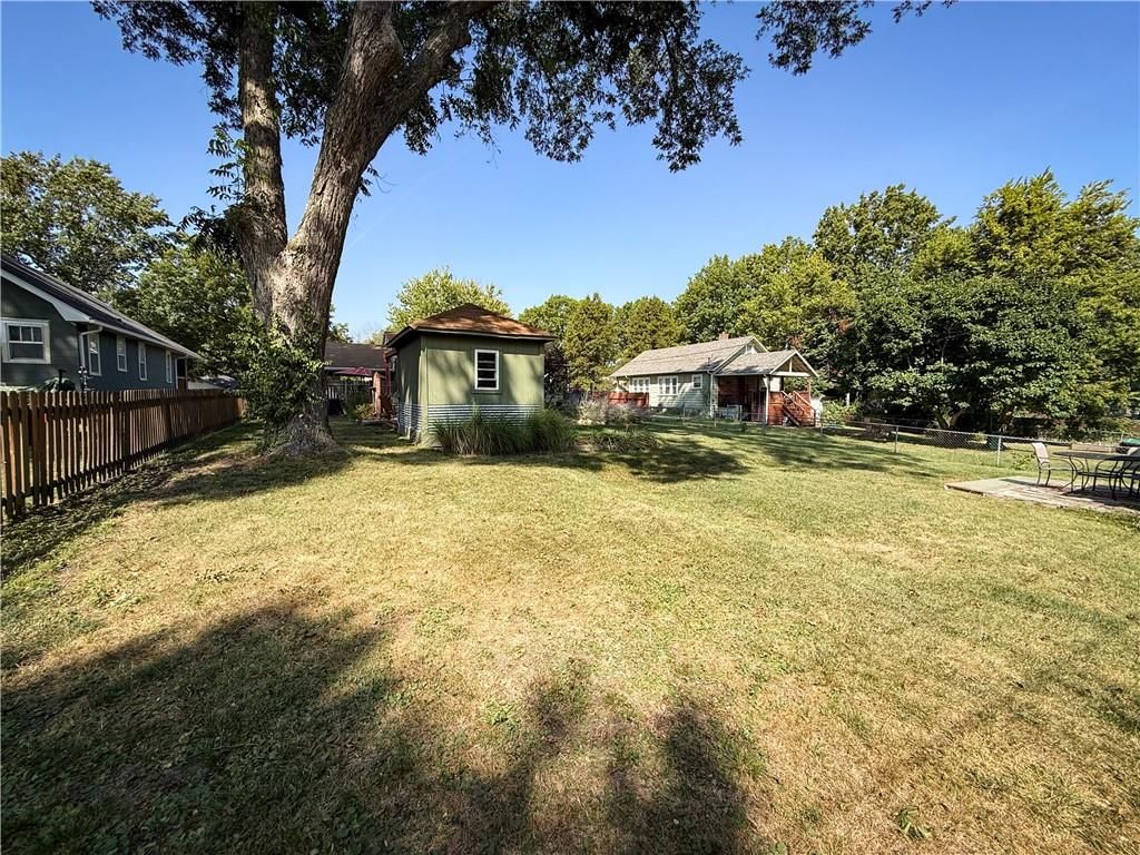 107 SW Monroe Street — photo 23