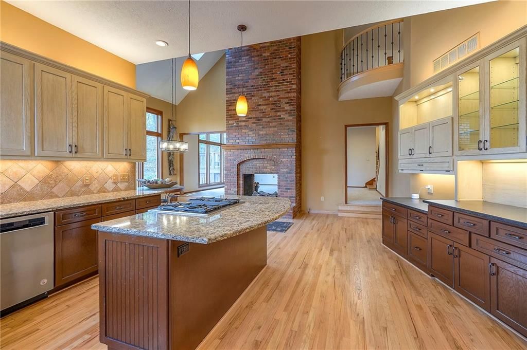 8675 Shorewood Drive — photo 16