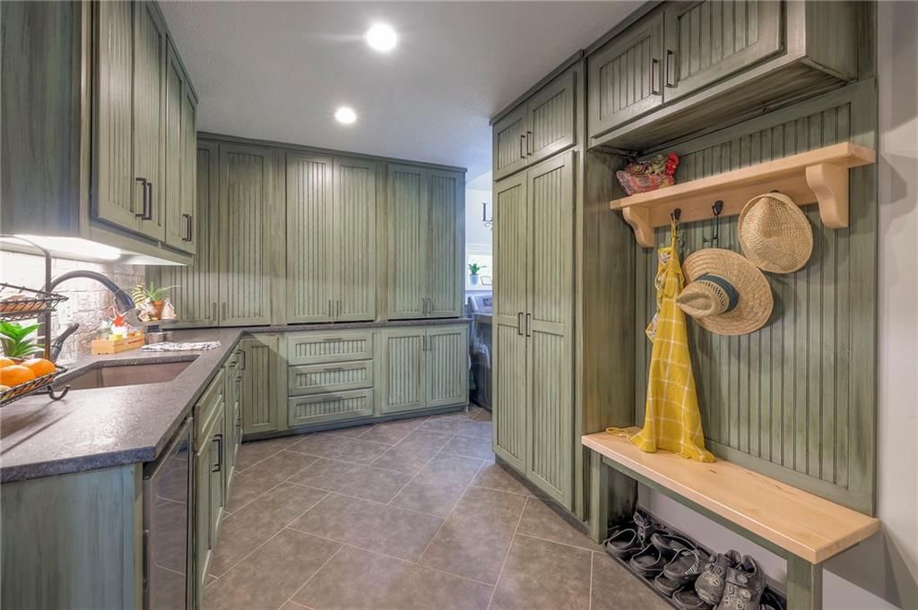 8675 Shorewood Drive — photo 21