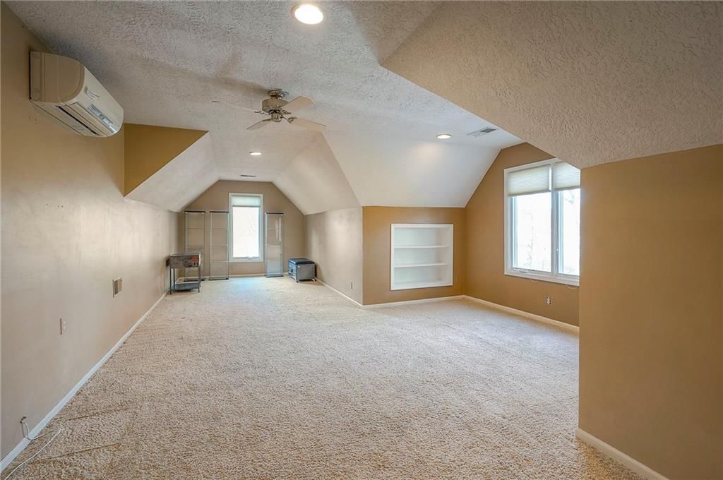 8675 Shorewood Drive — photo 40