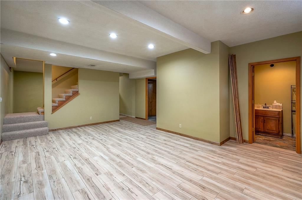 8675 Shorewood Drive — photo 44