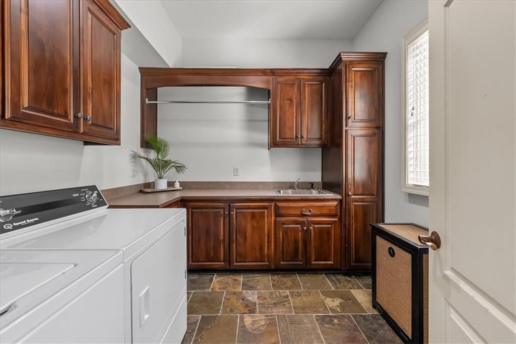 Photo 34 of 86 - 16860 Highland Ridge N/A