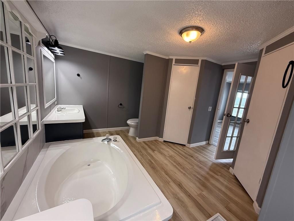 16007 Oval Avenue — photo 14