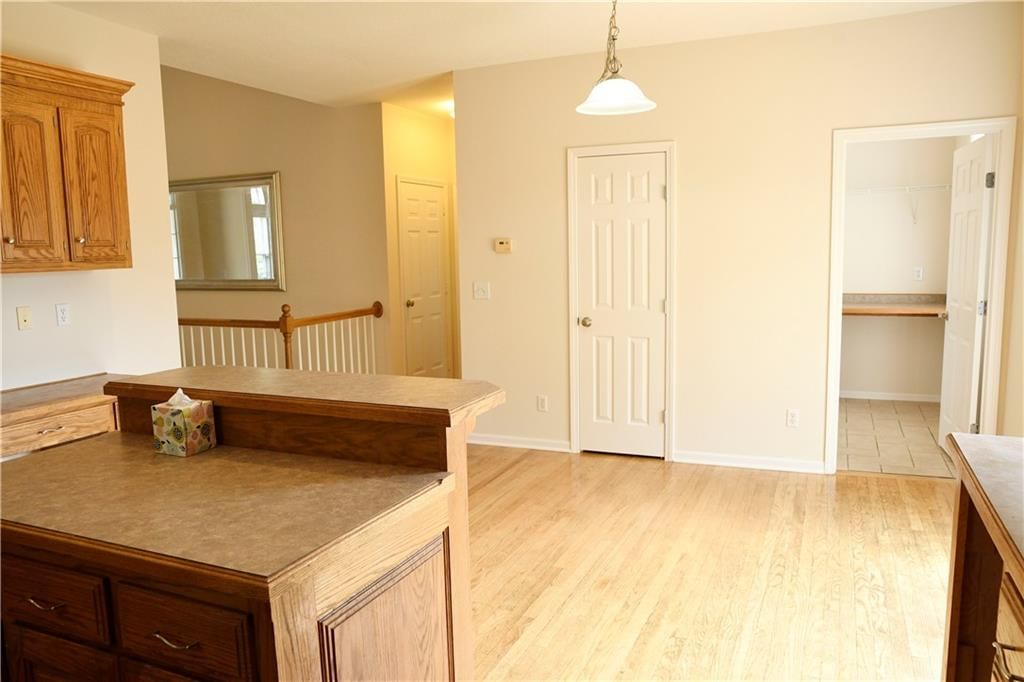13821 Grove Avenue — photo 7