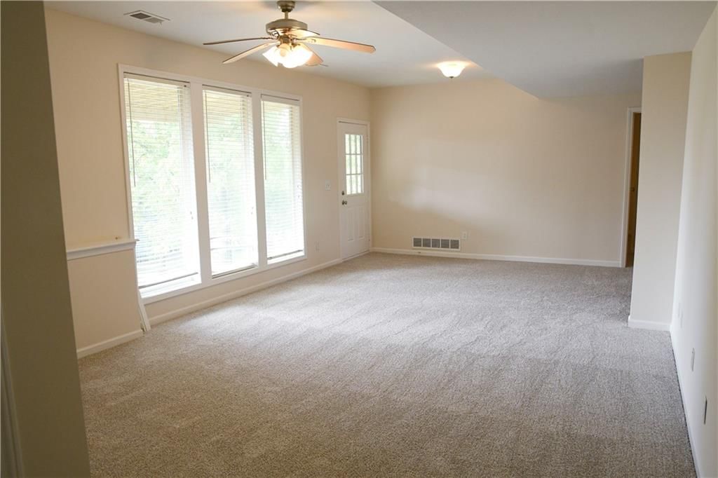 13821 Grove Avenue — photo 13
