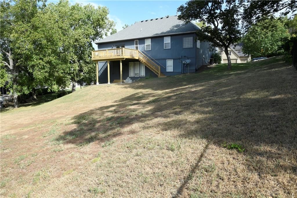 13821 Grove Avenue — photo 19