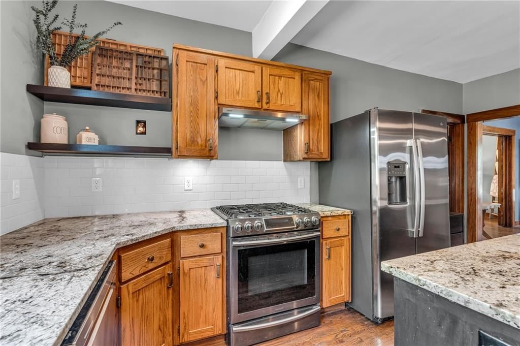 640 Oak Street — photo 16
