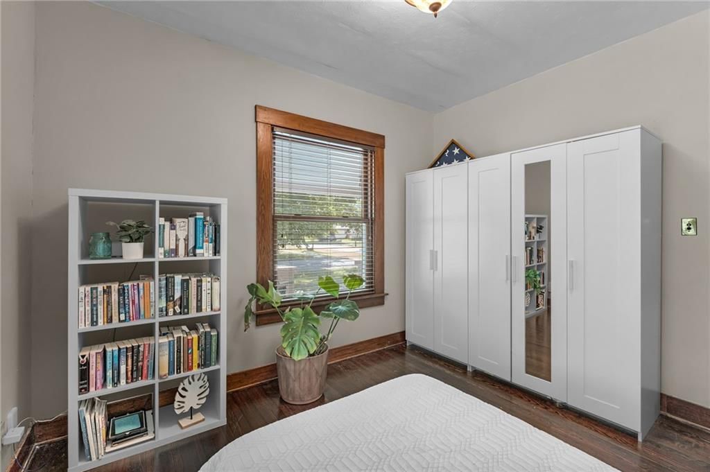640 Oak Street — photo 23