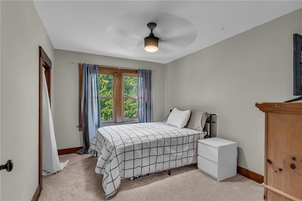 640 Oak Street — photo 27