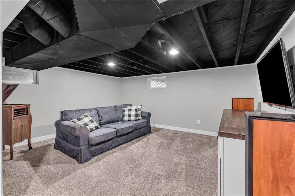 640 Oak Street — photo 35