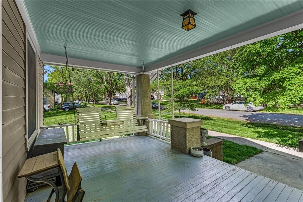 640 Oak Street — photo 38