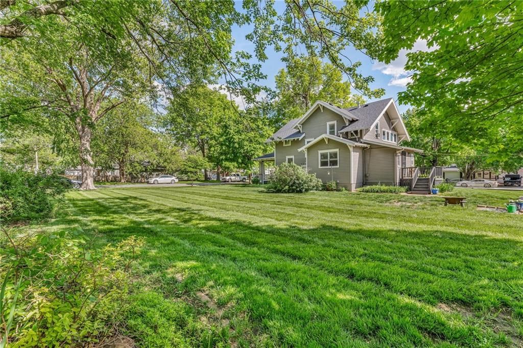 640 Oak Street — photo 48
