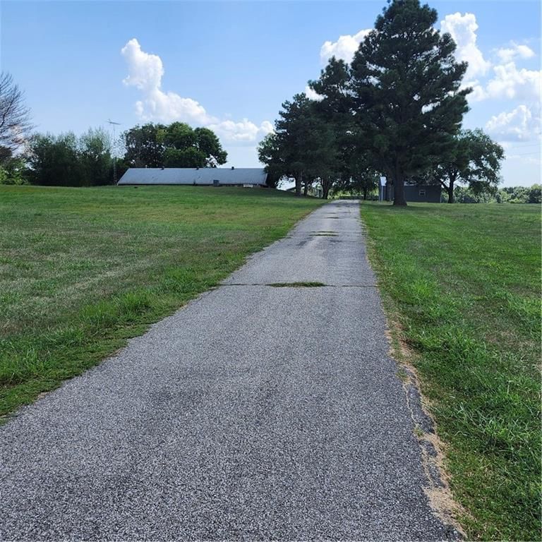 Photo 5 of 99 - 66 SW 450 Road