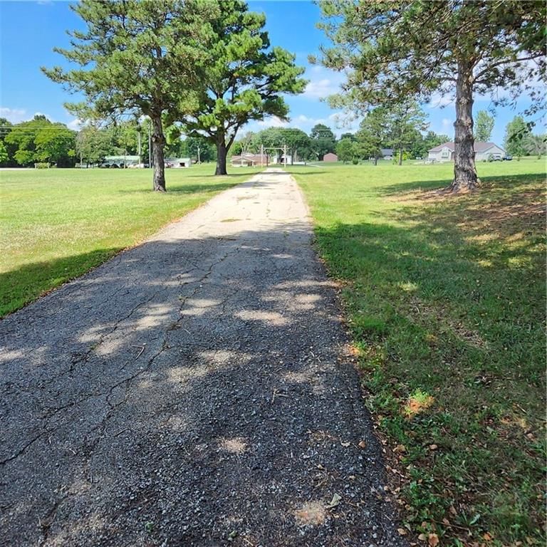 Photo 6 of 99 - 66 SW 450 Road