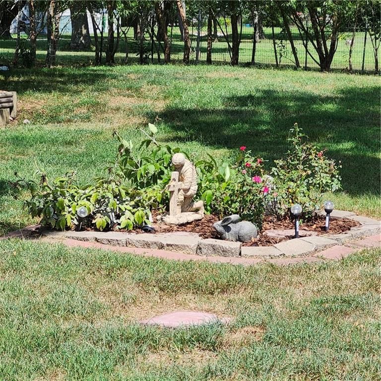 Photo 13 of 99 - 66 SW 450 Road