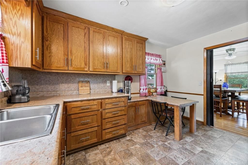 11431 Burton Street — photo 10