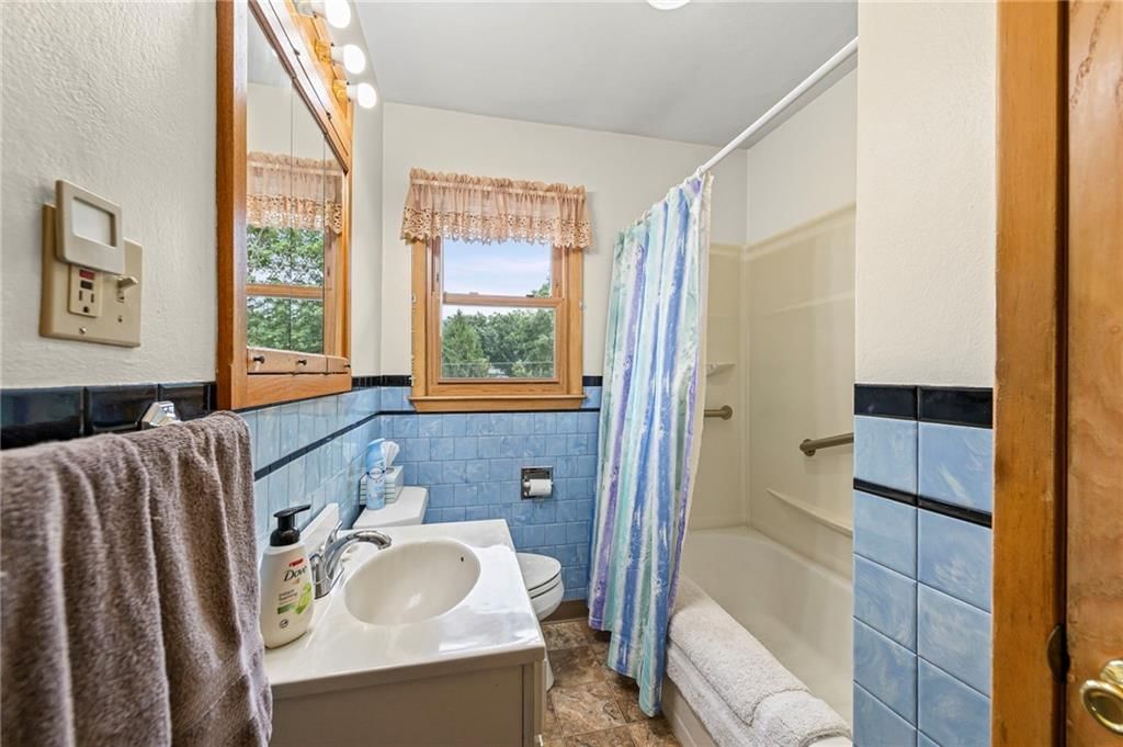 11431 Burton Street — photo 14