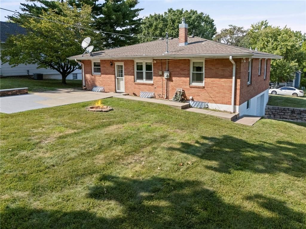 11431 Burton Street — photo 21