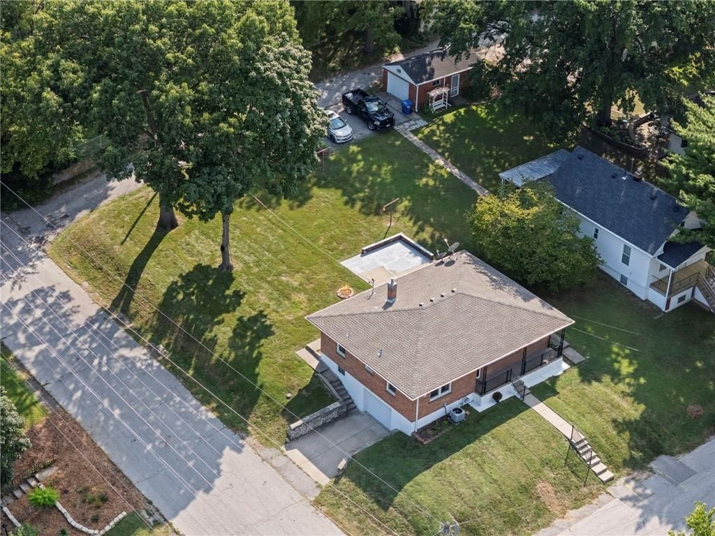11431 Burton Street — photo 28