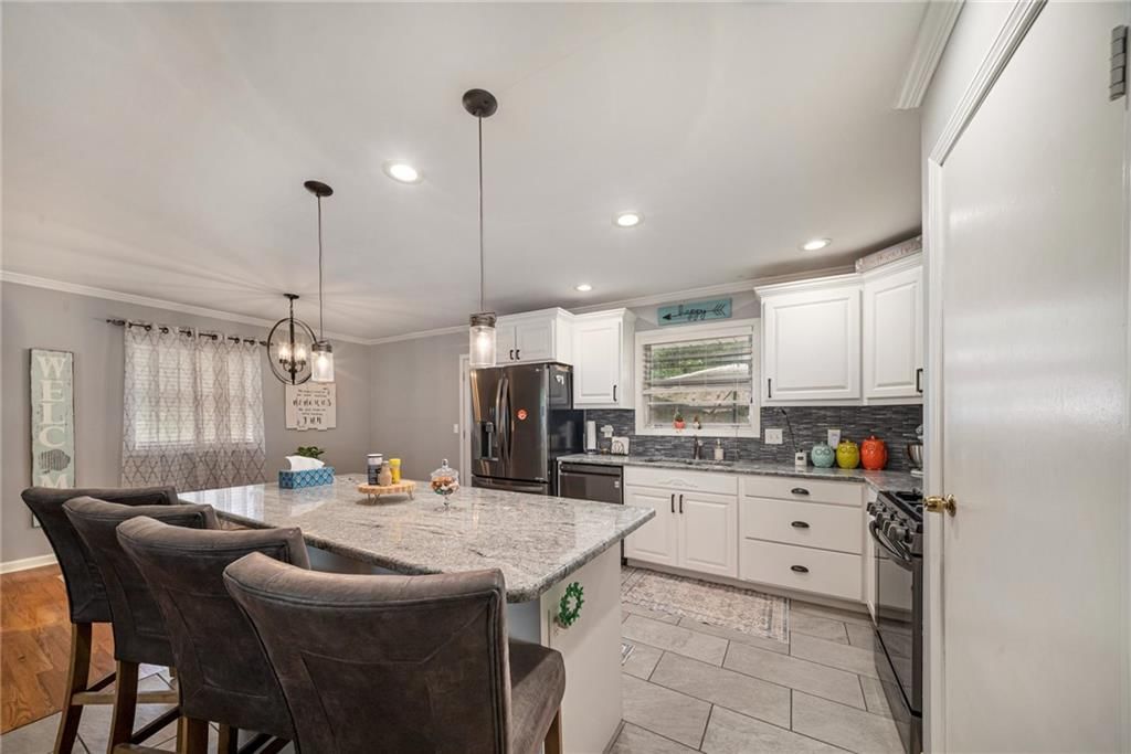 Photo 9 of 27 - 5230 N Sycamore Drive