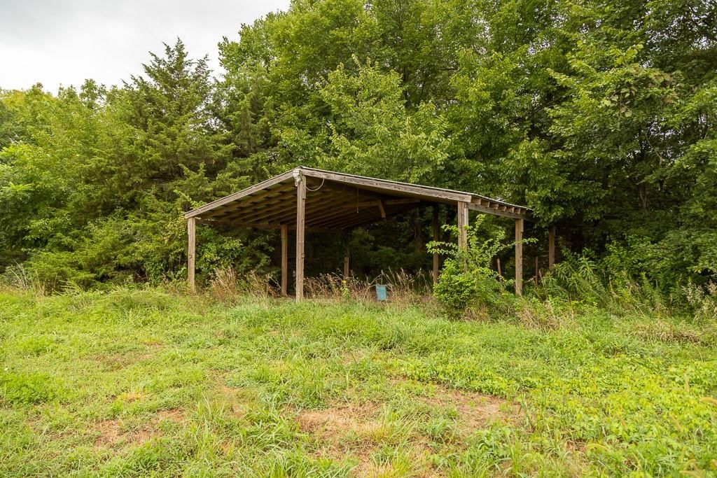 25145 Metcalf Avenue — photo 10