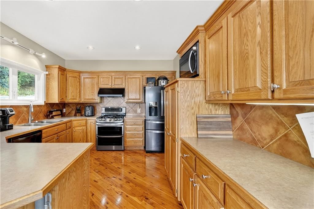 48 Z Street — photo 15