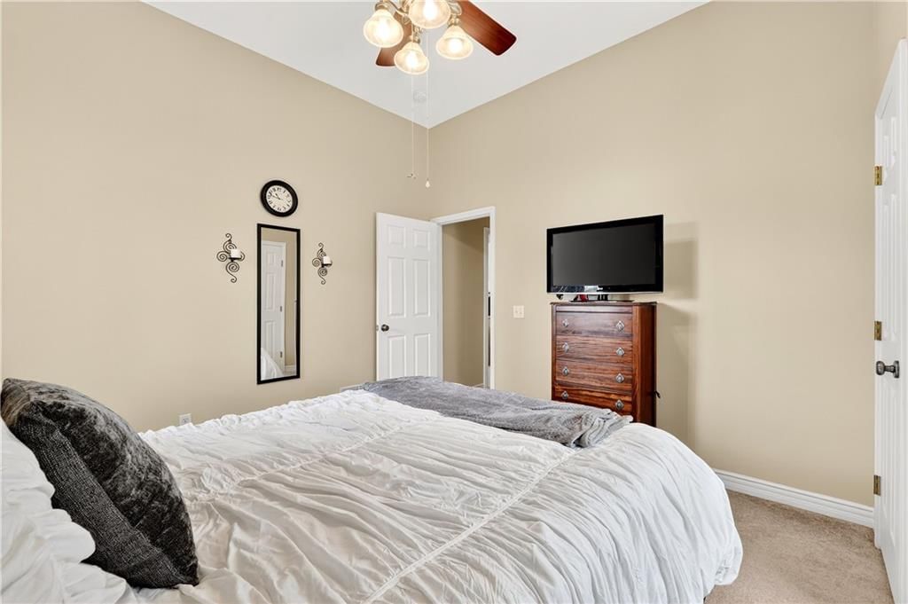 48 Z Street — photo 36
