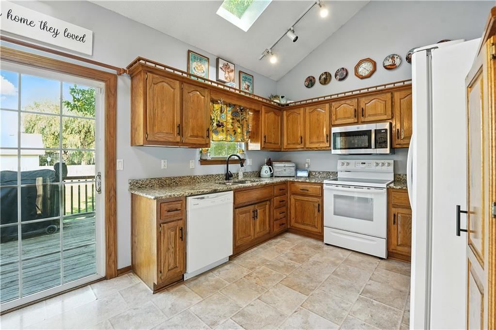 620 Laredo Place — photo 11