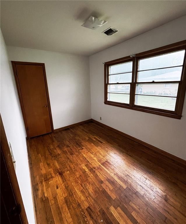 Photo 18 of 28 - 1503 W 14th Street