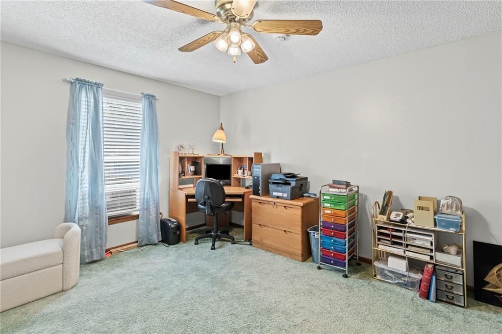 Photo 22 of 37 - 1525 E Sea Avenue