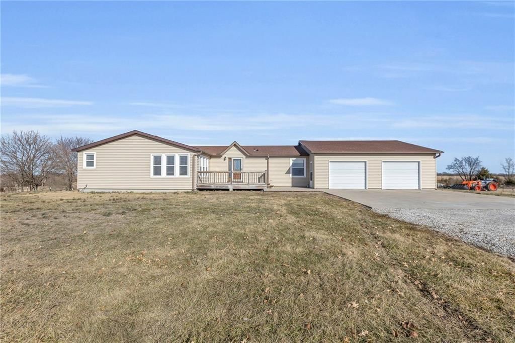 21814 Mclouth Road, McLouth, KS