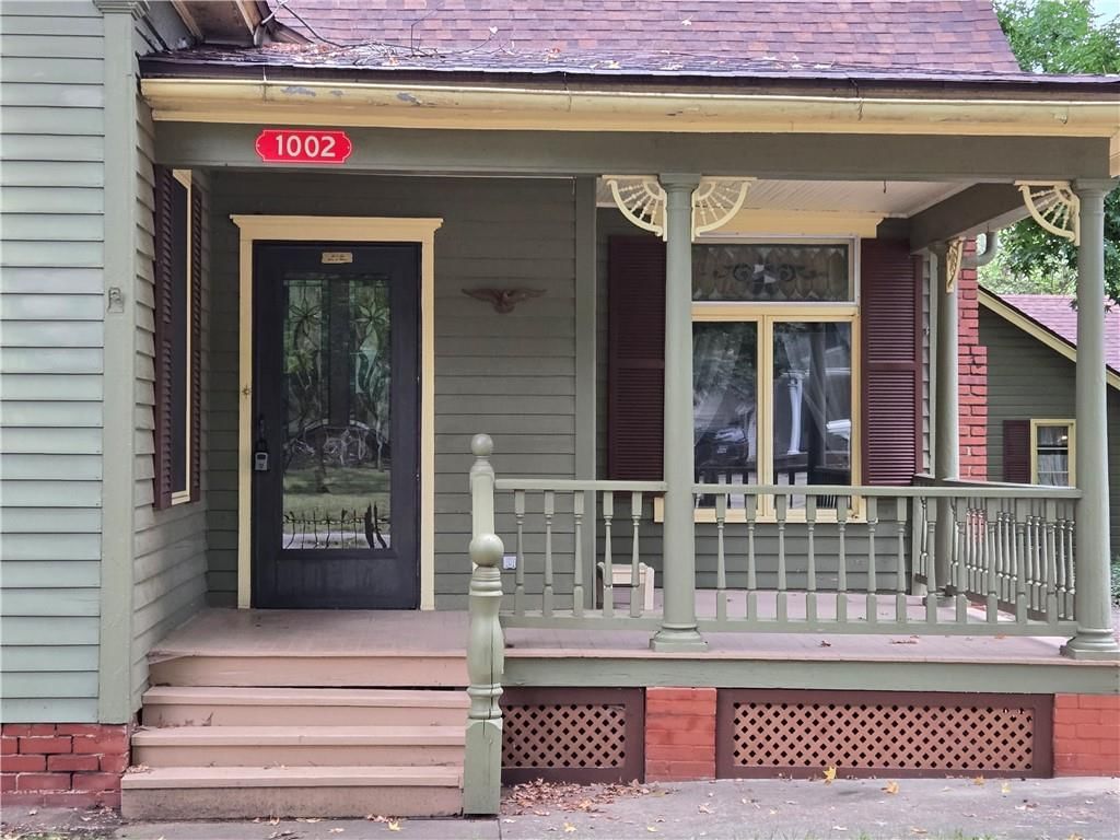 1002 E Main Street — photo 7