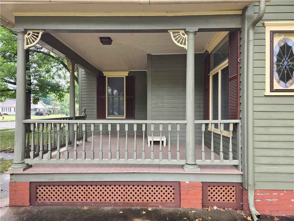 1002 E Main Street — photo 8