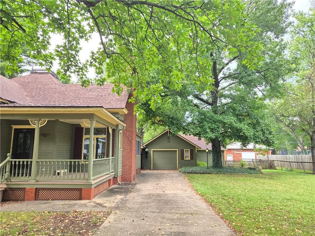 1002 E Main Street — photo 12
