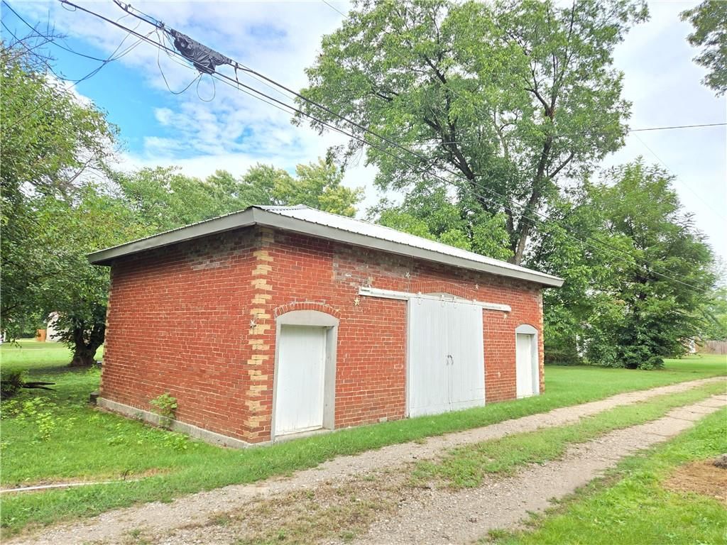 1002 E Main Street — photo 66