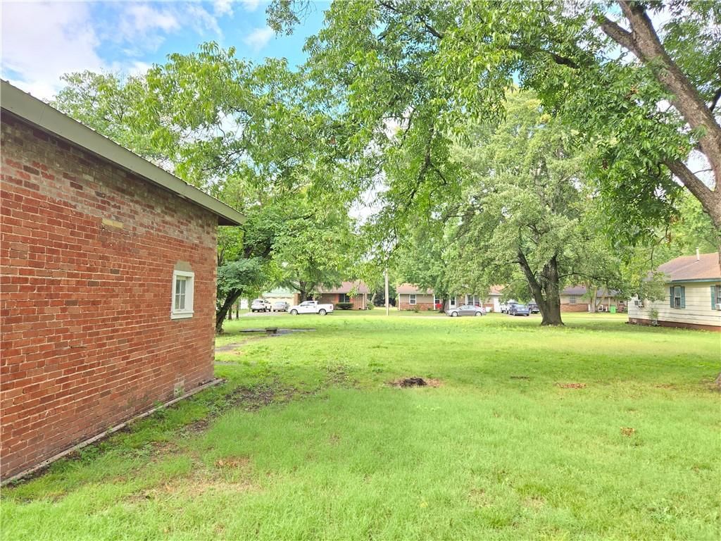 1002 E Main Street — photo 67