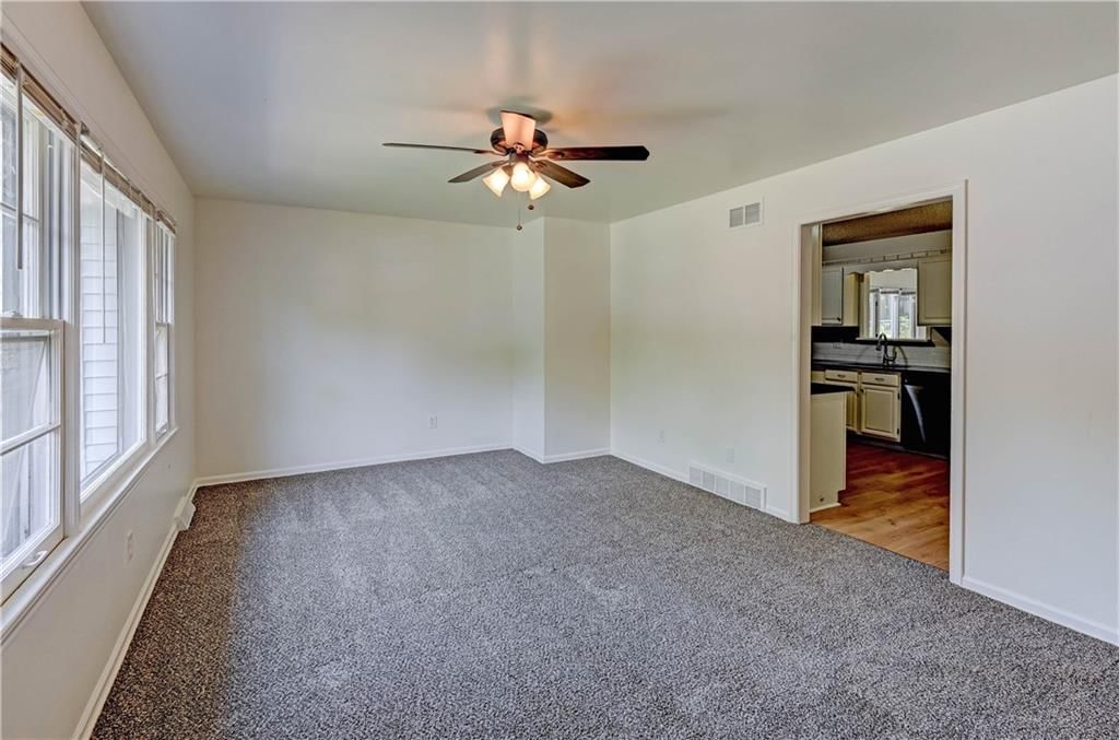 8805 Grandview Street — photo 2