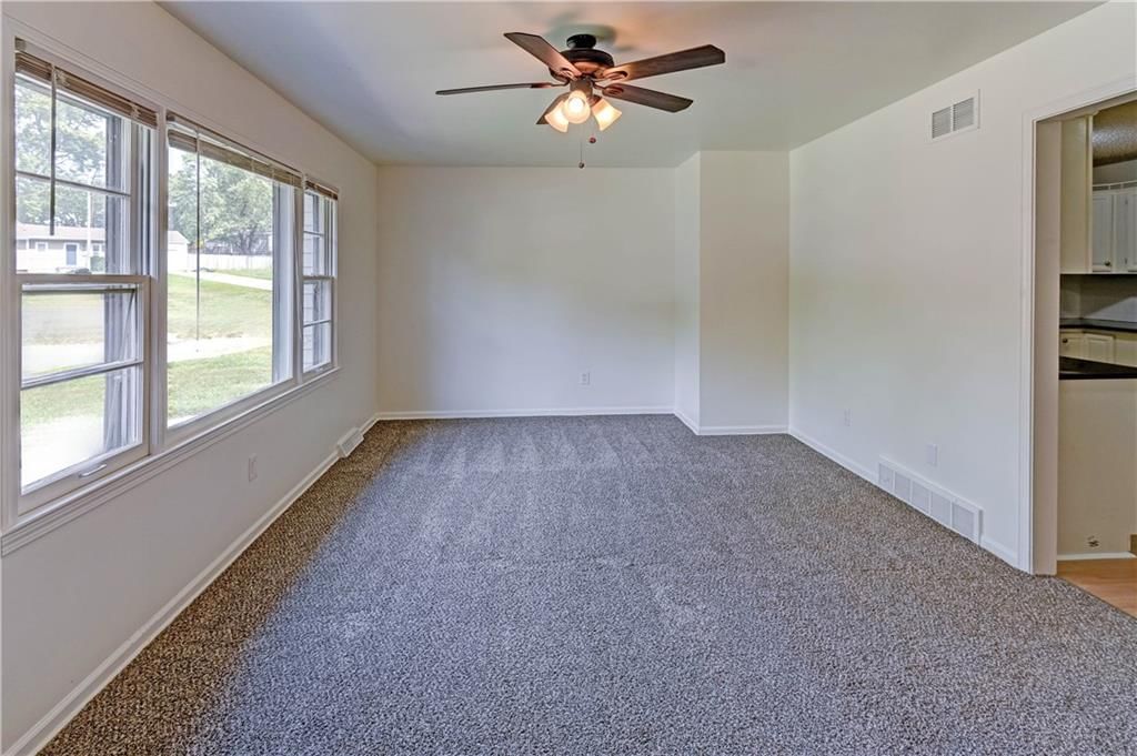 8805 Grandview Street — photo 3