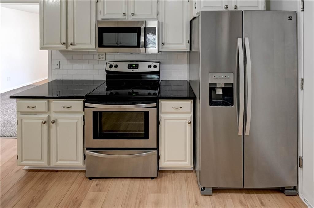 8805 Grandview Street — photo 10